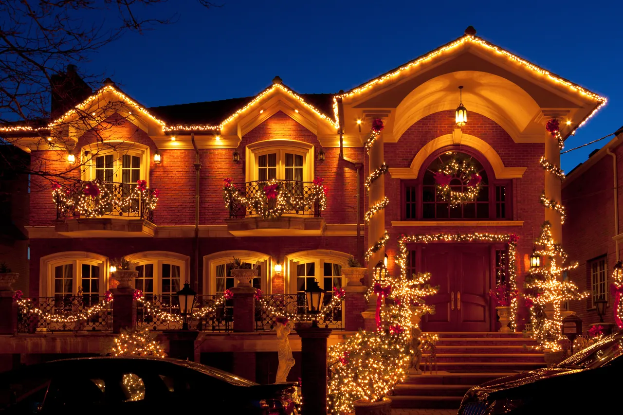 Holiday Lighting by Colonel Zips